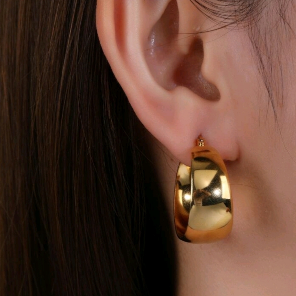 New!! 18k Gold Plated Classic Elegant Wide Thick Small Women's Hoop Earrings